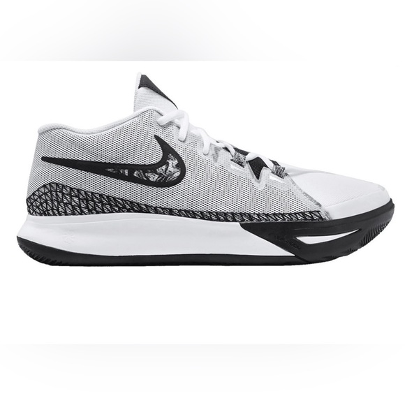 Nike Other - NIB Kyrie Nike Flytrap VI Sneaker 9W/7.5M